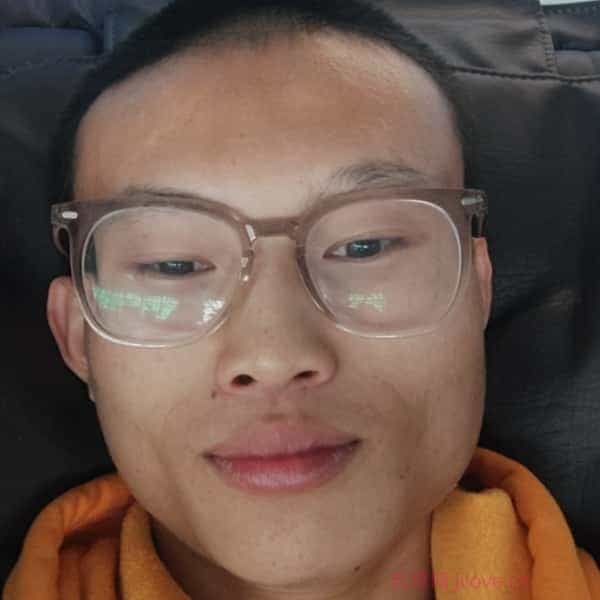 25岁岁四川单身帅哥 - 滁州吉缘网